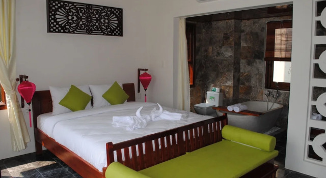 Семейный номер Standard с балконом Hoi An Osaka Riverside Villa & Spa