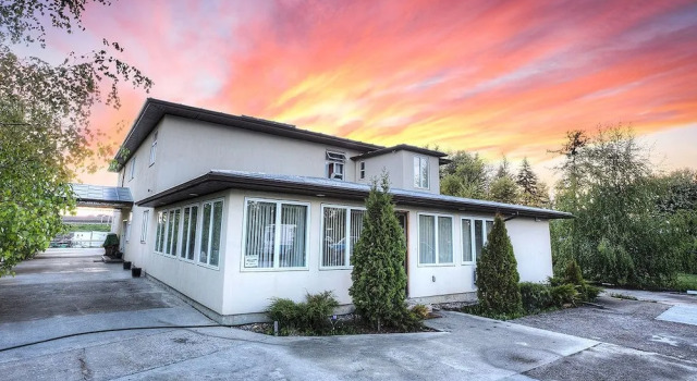 Villa Maria Country Inn, Varaa Villa Mökit kohteessa Edmonton, Mökki
