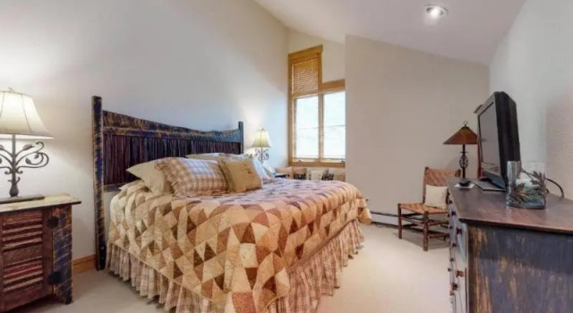 Keystone Ski Tip Town Homes 3 Bedroom Town House, Private Garage on Shuttle Route