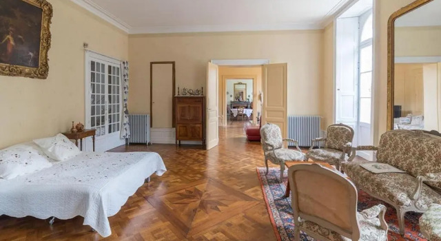 La Maison de Maître, Забронировать Отель Фонтене-ле-Конт Маре-Пуатвен, рядом с Arts Fusions Fonderie