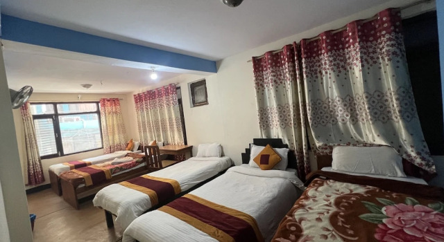 Четырёхместный номер Standard Holyland Guest House