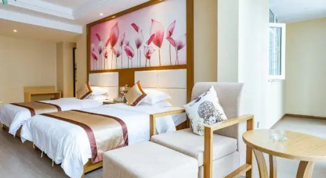 Shida Fenghuang Hotel, Book Hotel Qianxinan China