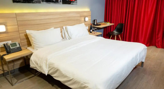 Полулюкс с балконом Caramel Boutique Hotel