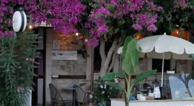 Morkoyun Taş Ev, Rezerwuj Hotel Hotele w Karaburun z parkingiem, Parking