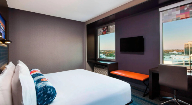 Двухместный номер Deluxe с видом на город Aloft by Marriott Sarasota