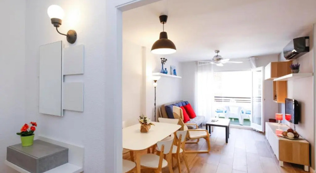 PINEDA BAHIA HomeStay by Turismar, Varaa Hotelli Hotellit Tarragonès uima-altaalla, Uima-allas