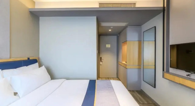 Home Inn Selected (Tianjin Railway Station, Jinwan Square Metro Station), Забронировать Отель Хэпин Тяньцзинь, рядом с Jinwan Plaza