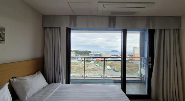 Номер Superior с видом на океан BK Hotel Jeju