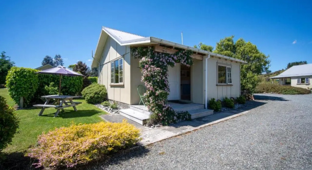 Коттедж c 1 комнатой с видом на горы Blue Thistle Cottages