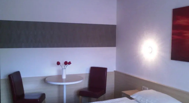 Hotel Retro, Забронировать Отель Отели Attergau 3 звезды, 3*