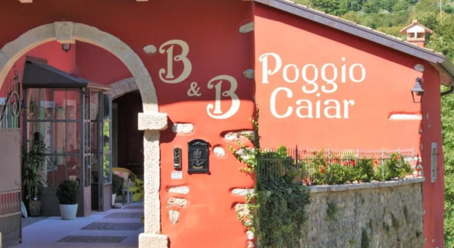 B&B POGGIO CAIAR, Забронировать Отель «постель и завтрак» Отели в центре Каприно-Веронезе, в центре