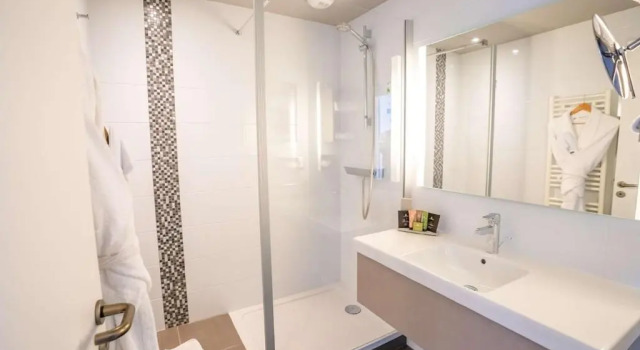 Трёхместный номер Standard Best Western Plus Metz Technopole