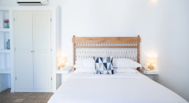 Pantelia Suites