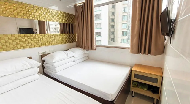 Трёхместный номер Standard Garden Hotel