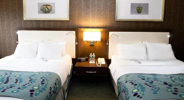 Четырёхместный номер Standard Radisson Hotel Corning