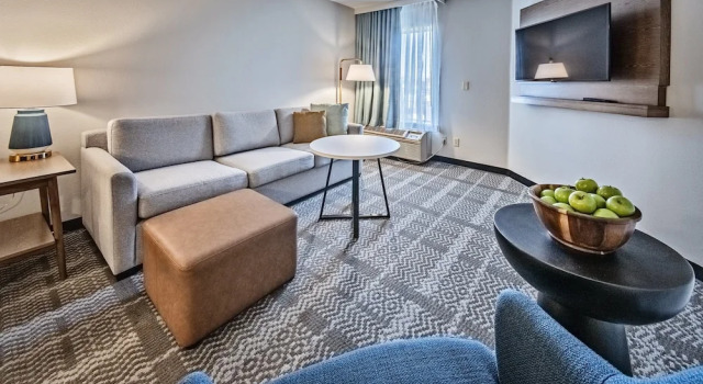 Люкс c 1 комнатой Staybridge Suites Cedar Rapids North by IHG