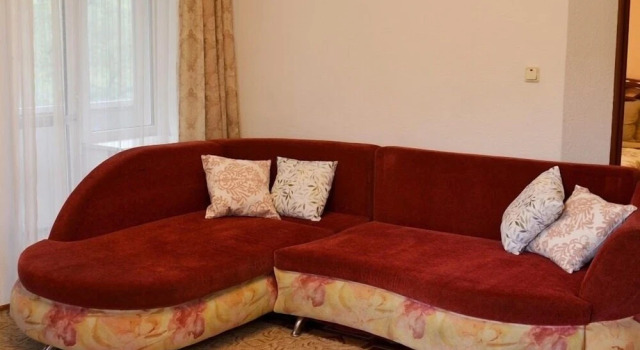 2 Rooms Apartment with 1 Bedroom on Komarova st., Buchen Sie Ferienwohnung Wladiwostok 