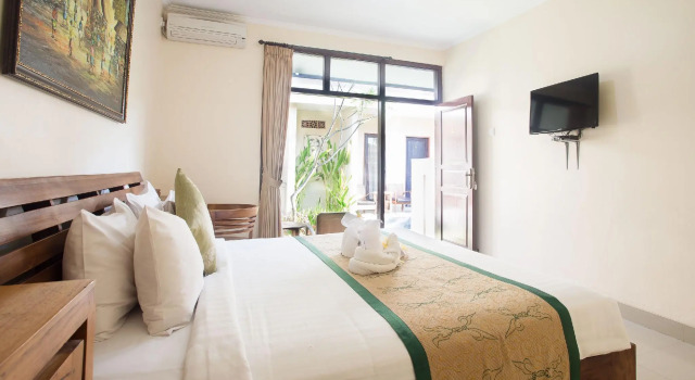 Blanjong Homestay by ecommerceloka