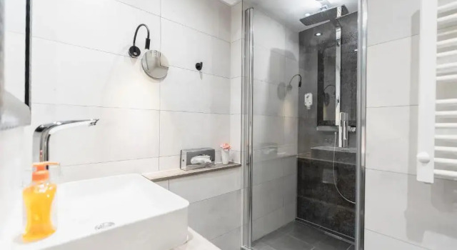 Iş dört kişilik oda Hotel Demas Garni