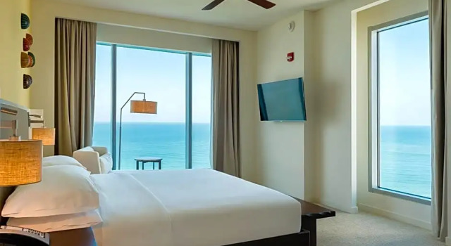 Номер Club Access с видом на залив Hyatt Regency Cartagena