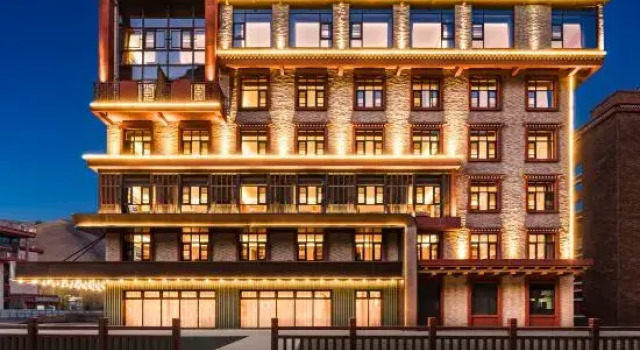 Orange Hotel (Kangding Xinduqiao Photography Paradise Town Branch), Varaa Hotelli Hotellit Sichuan pysäköinnillä, Pysäköinti