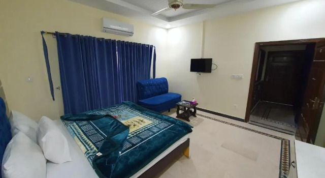 Номер Deluxe Royal Blue BnB