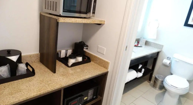 Номер Standard с видом на бассейн Best Western Denver East