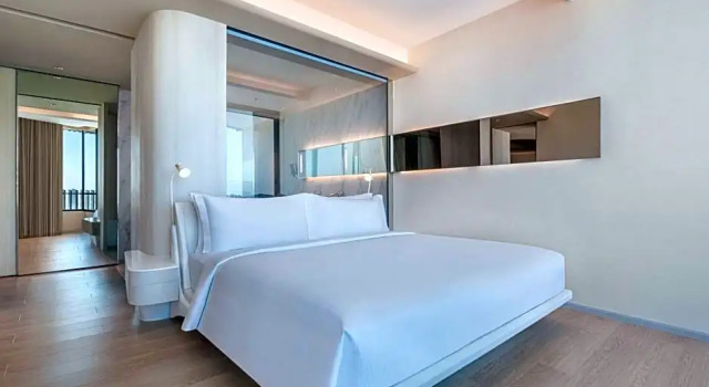Двухместный семейный Люкс Ocean Hilton Pattaya