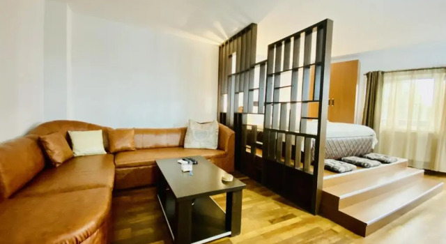 Central & Comfortable Studio, Rezerwuj Apartament Hotele w Carpathians - Romania z parkingiem, Parking