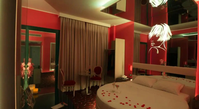 Двухместный номер Thematic with Round Bed AS Hotel Sempione Fiera