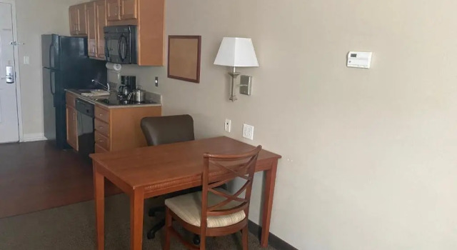 Люкс с 2 комнатами Candlewood Suites La Porte by IHG