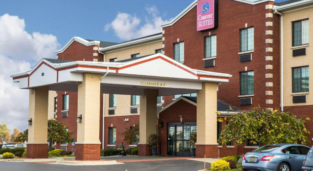 Люкс Comfort Suites Grand Rapids South