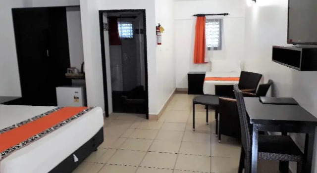 Двухместный номер Deluxe с балконом Suva Motor Inn
