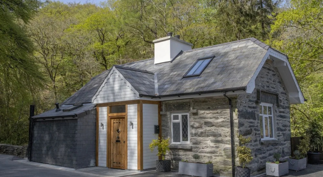 Aberdunant Hall