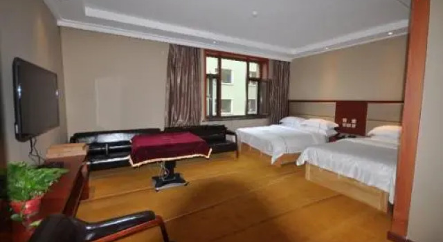 Guanjing Hot Spring Hotel, Prenota Hotel Hotel a Yanbian con parcheggio, Parcheggio