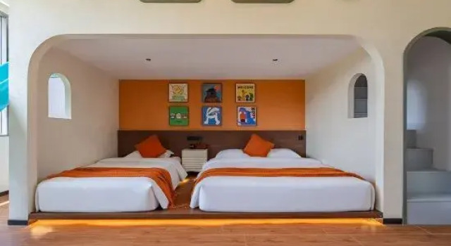Кровать в общем номере с 6 комнатами Floral Nanshan Yisu Homestay (Lushan Scenic Area Donglin Buddha)