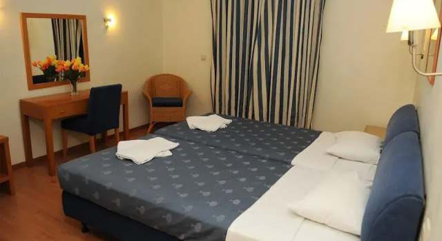 Pantheon Hotel Athens Airport, Забронировать Отель Маркопулон Месойеас 