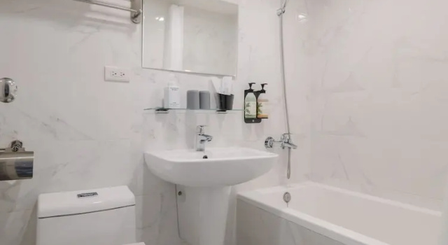 Двухместный номер Standard с видом на город 406 Inn — Female Dormitory (отель для женщин)