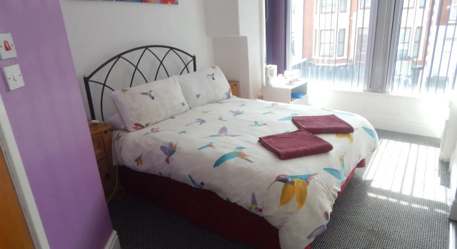 Llanryan Guest House, Забронировать Гостевой дом Гостевые дома Блэкпул, рядом с Рынок на улице Абингдон, Гостевой дом