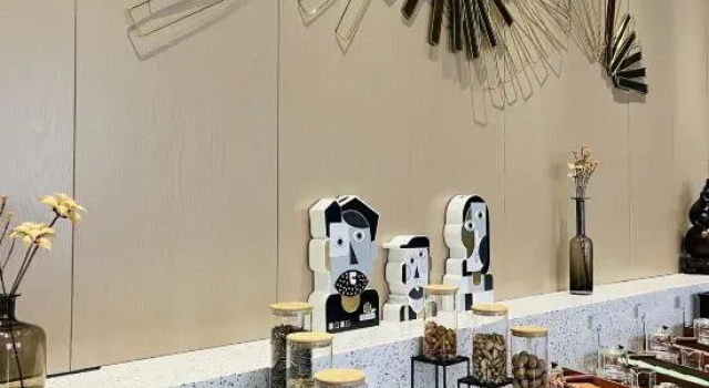 Jinyi Preferred Hotel   Urat Central Banner Government Store, Book Hotel Bayannur Inner Mongolia