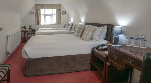Семейный номер Standard Weston Hall Hotel Sure Hotel Collection by Best Western