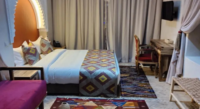 Suite doppia Premium con vista sulla piscina Le Palais Averroes
