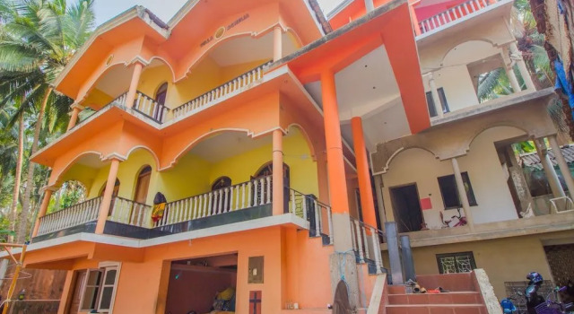 OYO 12705 Home Studio Hollant Beach, Prenota Hotel South Goa Goa