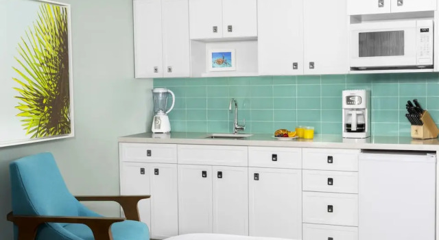 Четырёхместная студия с балконом Elysian Beach Resort