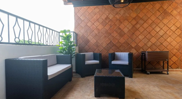 Unique & Spacious 2bdrs Luxury Condo
