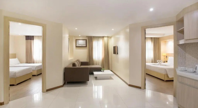 Люкс Royal с 2 комнатами Golden Prince Hotel & Suites