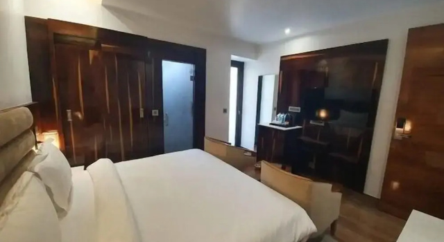 Двухместный номер Superior с балконом Hotel Daffodils Inn