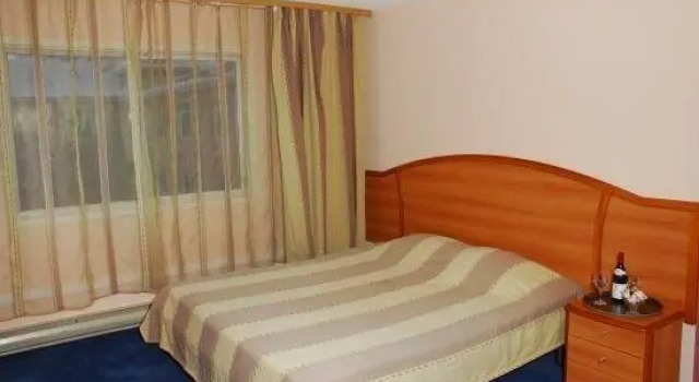 Cronwell Inn Бизнес-центр, Забронировать Отель Отели в центре Ханты-Мансийска, в центре