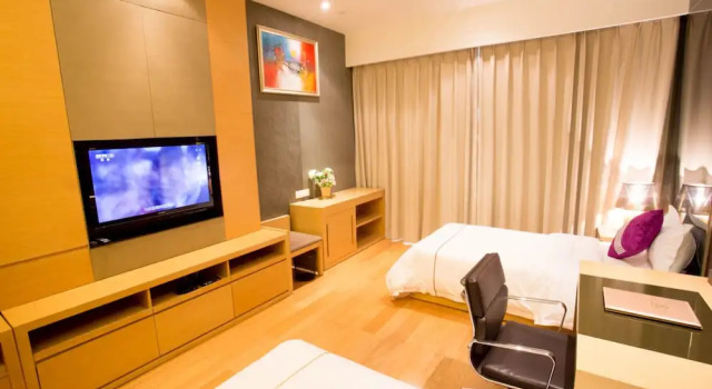 Wanlong Apartment Pazhou Branch