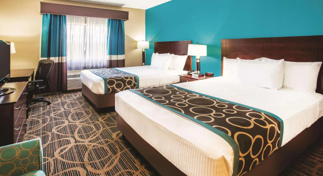 Четырёхместный номер Standard La Quinta by Wyndham Evansville